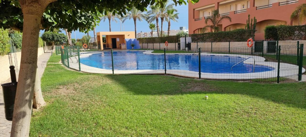 Homes Of Spain, Apartamentos Paraiso De Vera Playa, Ed Tahiti, Bajo G A Pie De La Playa, Vistas Piscina Bagian luar foto
